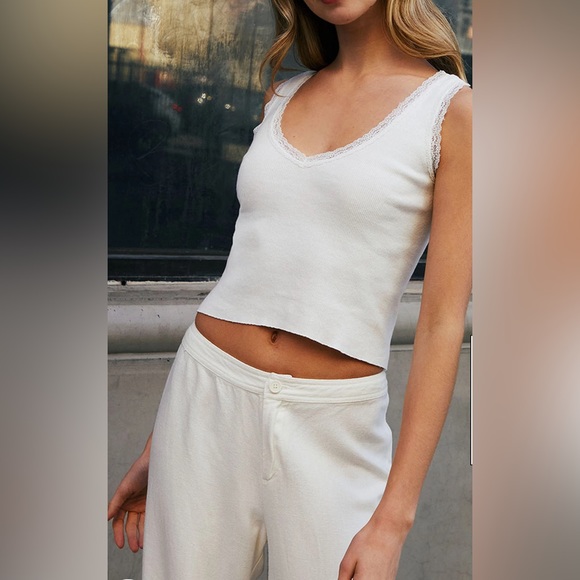 Brandy Melville White Lace Tank - Picture 2 of 10